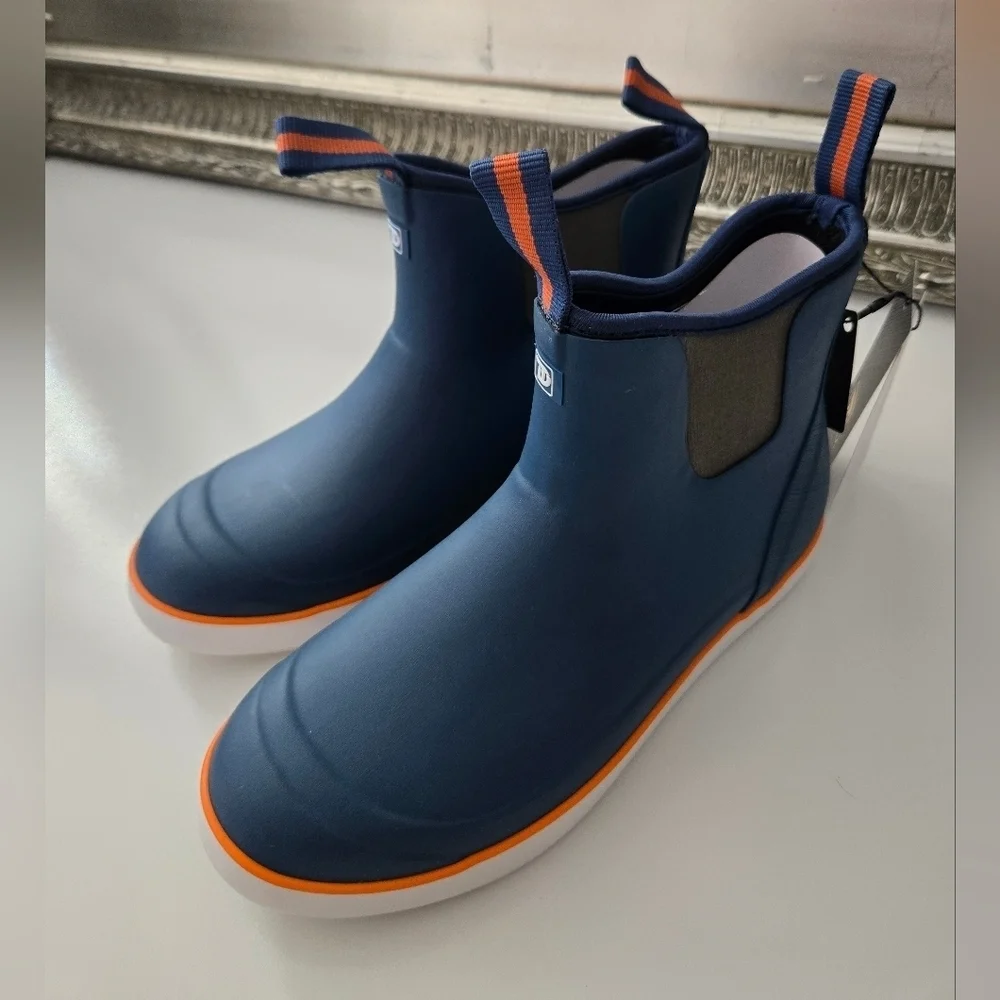 TRUDAVE MENS ANKLE DECK BOOTS. Blue. Size 8. New.EASY PUT ON AND OFFBREA…